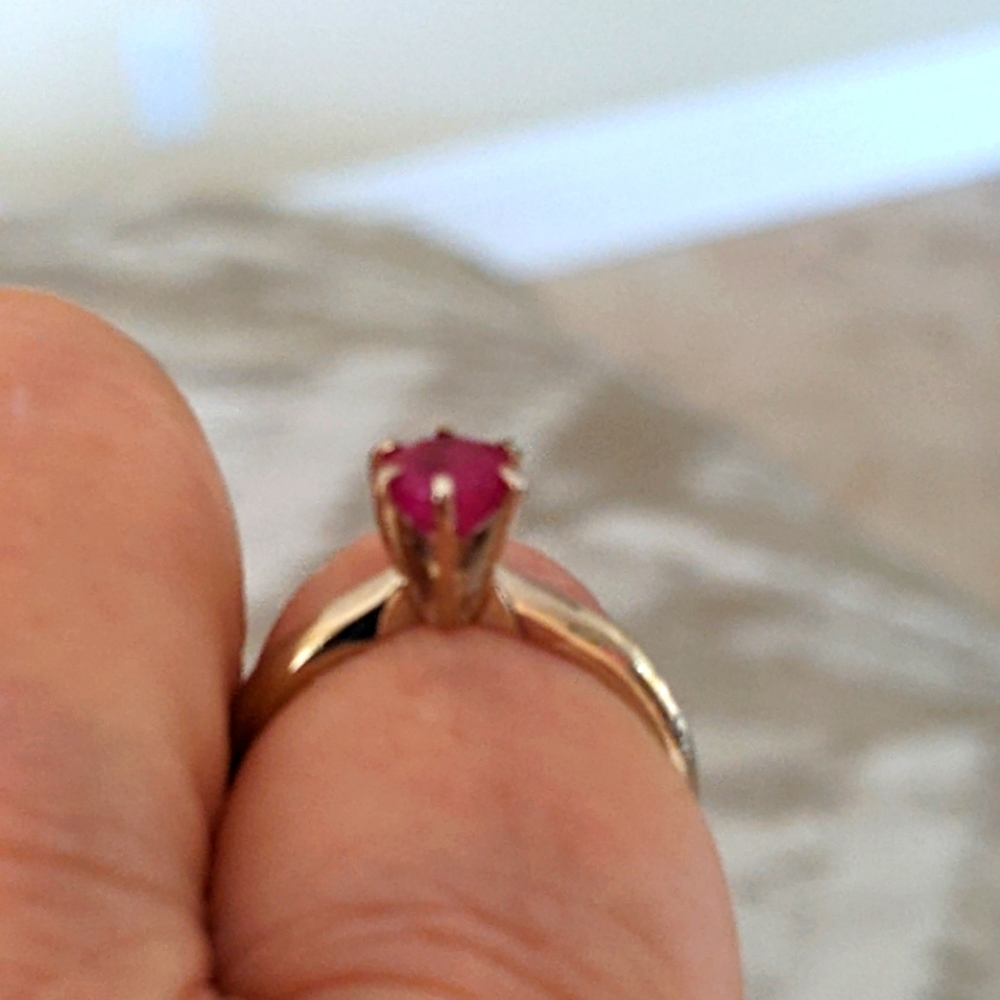 ♥️14K WHITE GOLD RUBY SOLITAIRE ENGAGEMENT RING - Picture 9 of 12